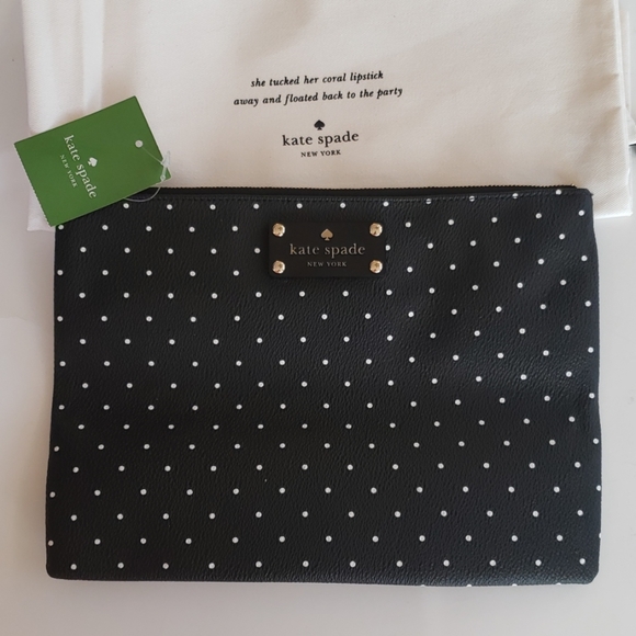 kate spade Handbags - Kate spade cosmetic bag